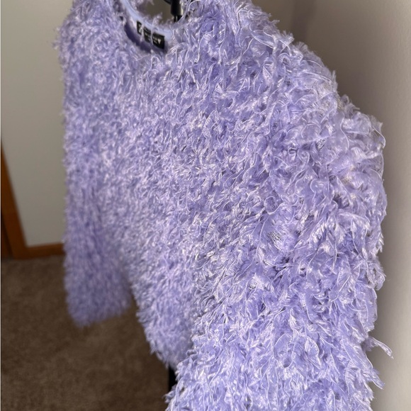Zara Purple Fuzzy Crop Top - Picture 3 of 3